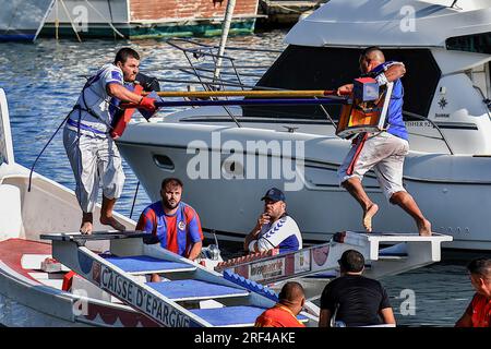 Marseille, Frankreich. 30. Juli 2023. Während der Provenzalturniere in Marseille treten die Jünger in ein Duell ein. (Foto: Gerard Bottino/SOPA Images/Sipa USA) Guthaben: SIPA USA/Alamy Live News Stockfoto