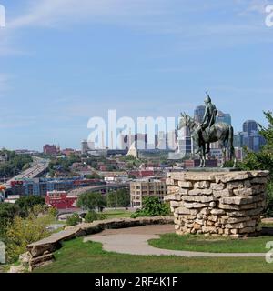 Kansas City, Missouri - 29. Juli 2023: Die Pfadfinderstatue im Penn Valley Park Stockfoto