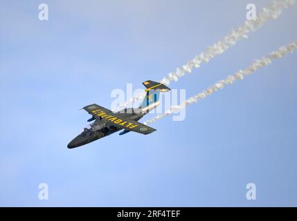 Swedish Air Force SK.60 (Saab 105) epische Flugschau auf der Royal International Air Tattoo 2023 Stockfoto