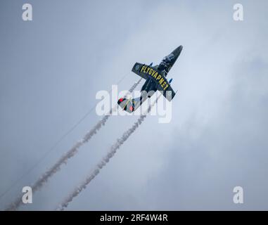 Swedish Air Force SK.60 (Saab 105) epische Flugschau auf der Royal International Air Tattoo 2023 Stockfoto