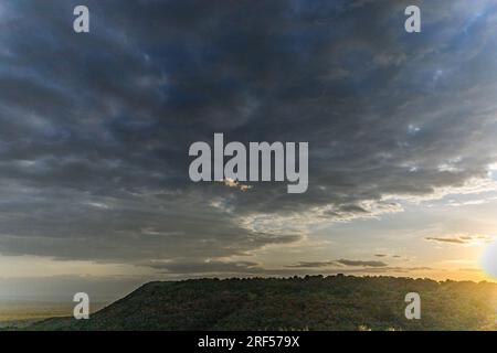 Kenianische Landschaften In Angama Mara Maasai Mara National Game Reserve Park Great Rift Valley Narok County Kenia Ostafrika Reist Afrika Dokumentarfilm Ex Stockfoto