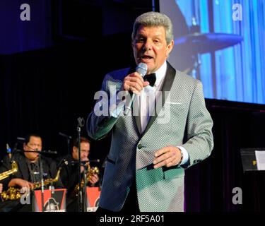 Palm Springs, Kalifornien, USA. 21. Februar 2020. Frankie Avalon besucht die jährliche Fundraising-Gala für das Palm Springs Air Museum. (Kreditbild: © Ian L. SITREN/ZUMA Press Wire) NUR REDAKTIONELLE VERWENDUNG! Nicht für den kommerziellen GEBRAUCH! Stockfoto