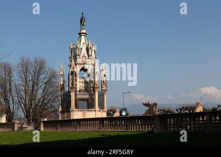 Genf, Schweiz - 25. März 2022: Das Brunswick-Denkmal ist ein Mausoleum, das 1879 im Jardin des Alpes erbaut wurde, um Karl II., Herzog von Br., zu gedenken Stockfoto