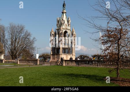 Genf, Schweiz - 25. März 2022: Das Brunswick-Denkmal ist ein Mausoleum, das 1879 im Jardin des Alpes erbaut wurde, um Karl II., Herzog von Br., zu gedenken Stockfoto