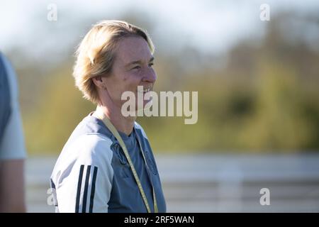 Tuggerah, Australien. 01. Aug. 2023. Fußball: Weltmeisterschaft, Frauen, Deutschland trainieren: Martina Voss-Tecklenburg, nationale Trainerin der deutschen Frauennationalmannschaft. Kredit: Sebastian Christoph Gollnow/dpa/Alamy Live News Stockfoto