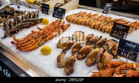 Krebstiere und Austern Trouville-sur-Mer Marché aux Poissons, Seafood Market, Département Calvados, Normandie, Frankreich Stockfoto