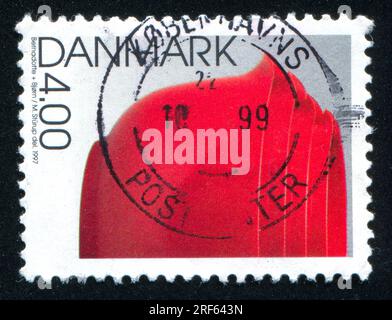 RUSSLAND KALININGRAD, 22. DEZEMBER 2013: Stempel gedruckt von Dänemark, zeigt Margrethe-Schüssel, ca. 1997 Stockfoto