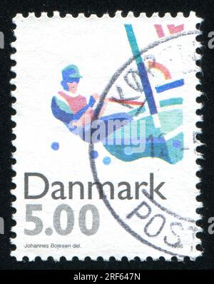 DÄNEMARK - CA. 1996: Stempel gedruckt von Dänemark, Segeltörn, ca. 1996 Stockfoto