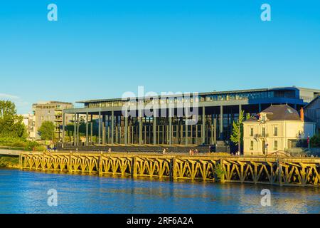 Nantes, Frankreich, 10. Juni 2023. Außenansicht des 200 von Jean Nouvel erbauten Palace de Justice Stockfoto