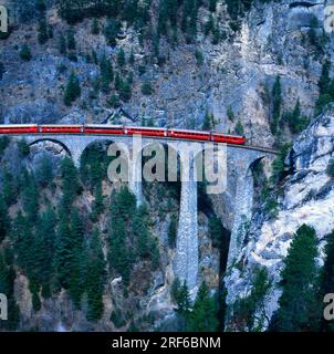 Filisur im Albula Valley Landwasser Viadukt, Grisons, Schweiz Stockfoto