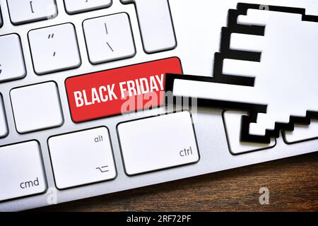 FOTOMONTAGE, Computergeschmack mit der Aufschrift Black Friday Stockfoto