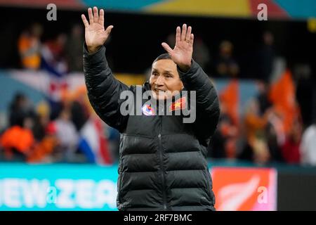 Dunedin, Neuseeland. August 1. 2023. FIFA Frauen-Weltmeisterschaft 2023 Gruppe E – Vietnam gegen Niederlande. Cheftrainer Mai Duc Chung aus Vietnam ist der älteste, der jemals ein Team in der Geschichte der FIFA Frauen-Weltmeisterschaft angeführt hat. Dat Do/Alamy Live News. Stockfoto