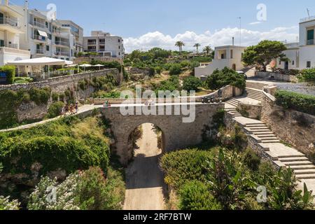 Blick vom Piazza Giuseppe Verdi, Polignano a Mare, Apulien, Italien, Europa Stockfoto