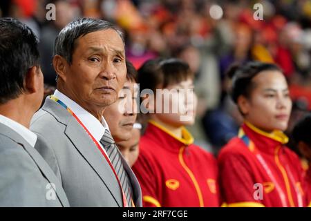 Dunedin, Neuseeland. August 1. 2023. FIFA Frauen-Weltmeisterschaft 2023 Gruppe E – Vietnam gegen Niederlande. Cheftrainer Mai Duc Chung aus Vietnam ist der älteste, der jemals ein Team in der Geschichte der FIFA Frauen-Weltmeisterschaft angeführt hat. Dat Do/Alamy Live News. Stockfoto