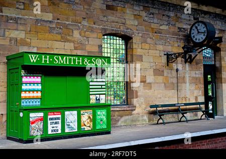 WH Smiths Pickering Bahnhof, North Yorkshire Moors Railway, England Stockfoto