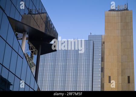 Neubau und Altbau Axel-Springer-Verlag, Axel-Springer-Straße, Schützenstraße, Zimmerstraße, Kreuzberg, Friedrichshain-Kreuzberg, Berlin, Deutschland * Stockfoto