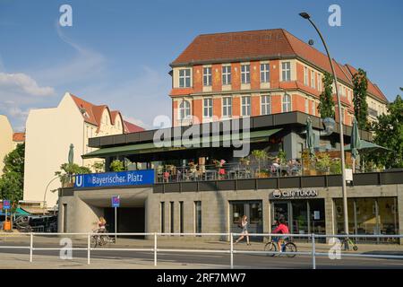 U-Bahnhof und Cafe, Bayerischer Platz, Schöneberg, Tempelhof-Schöneberg, Berlin, Deutschland *** Lokale Bildunterschrift *** , Berlin, Deutschland Stockfoto