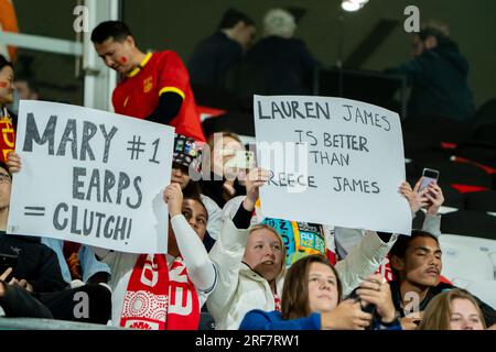 Adelaide, Aus. 01. Aug. 2023. Adelaide, Australien, August 1. 2023: Englische Fans halten während des Fußballspiels der FIFA Womens World Cup Group D zwischen China PR und England 2023 im Hindmarsh Stadium in Adelaide, Australien, ein Schild. (NOE Llamas/SPP) Guthaben: SPP Sport Press Photo. Alamy Live News Stockfoto