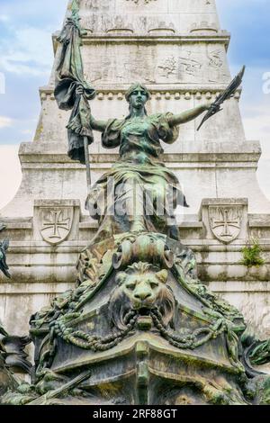 Porto, Portugal, Skulptur am Fuße von Prinz Heinrich, dem Navigator-Denkmal, auch in der Originalsprache Infante Dom Henrique o Navegador von Tomas Stockfoto