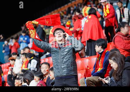 Adelaide/Tarntanya, Australien, 1. August 2023, FIFA Women's World Cup (Gruppe D - Spiel #39) England gegen China, Fans, die China unterstützen, lassen ihre Stimmen gehört werden. Kredit: Mark Willoughby/Alamy Live News Stockfoto