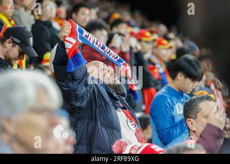 Adelaide/Tarntanya, Australien, 1. August 2023, FIFA Women's World Cup (Gruppe D - Spiel Nr. 39) England gegen China, englische Fans feiern eines der sechs Tore Englands gegen China PR Credit: Mark Willoughby/Alamy Live News Stockfoto