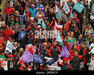 Teams aus Kanada, die an den GAA World Games 2023 teilnehmen, nehmen an der Eröffnungsparade in Derry, Nordirland, Teil. Foto: George Sweeney/Alamy Stockfoto