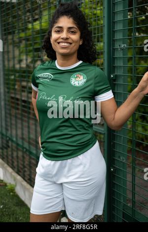 Eine Frauen-Fußballmannschaft, bestehend aus Brasilianern, die in Dublin City, Irland, leben. Stockfoto