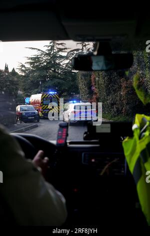 Der SMUR-Notdienst greift in der gesamten Region 24 Stunden am Tag, 7 Tage die Woche ein. Stockfoto