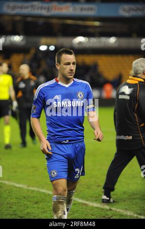 John Terry von Chelsea mit Mick McCarthy, dem Manager/Cheftrainer von Wolverhampton Wanderers nach dem letzten Trick Barclays Premier League - Wolverhampton Wanderers gegen Chelsea 05/01/2011 Stockfoto