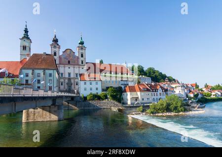 Steyr: Haus Bürgerspital, St. Michaels Kirche, am Zusammenfluss der Flüsse Enns und Steyr in Steyr, Nationalpark Region, Oberösterreich, Upper Stockfoto