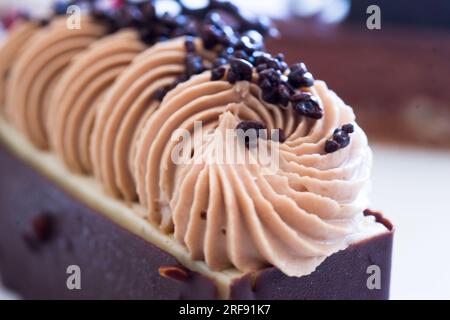 Individueller Kaffeekuchen, französisches Gebäck Stockfoto