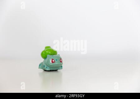 Montréal, Québec, Kanada, 2023, Foto der Bulbasaur-Figur, eine berühmte japanische Zeichentrickfigur aus Pokemon-Animation. Eingeführt in Genration 1 Kanto Stockfoto