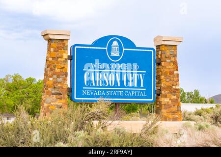 Carson City, NE - 24. Mai 2023: Willkommen in Carson City, dem Schild am Straßenrand des Bundesstaats Nevada Stockfoto