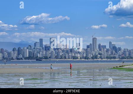 Strand, Spanische Banken, English Bay, City Skyline, Vancouver, British Columbia, Kanada Stockfoto