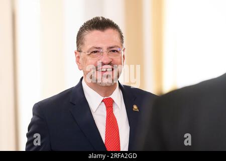 RIGA, LETTLAND. 20. Juli 2023 Der lettische Präsident Edgars Rinkevics trifft sich mit dem Präsidenten von Costa Rica, Rodrigo Chaves (auf Foto) Stockfoto