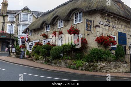 Die malerischen Strohdächer im Shanklin Old Village auf der Isle of Wight, England, Großbritannien Stockfoto