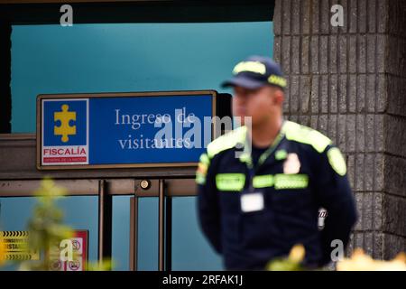 Bogota, Kolumbien. 29. Juli 2023. Kolumbiens Hauptquartier des Generalstaatsanwalts Kolumbiens in Bogota ist an dem Tag zu sehen, an dem der älteste Sohn des kolumbianischen Präsidenten Gustavo Petros am 29. Juli 2023 in einer Geldwäschesuche verhaftet wurde. Foto: Cristian Bayona/Long Visual Press Credit: Long Visual Press/Alamy Live News Stockfoto