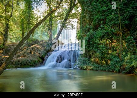 Diana Wasserfall im Naturpark Monasterio de Piedra in Saragoza, Aragon, Spanien Stockfoto