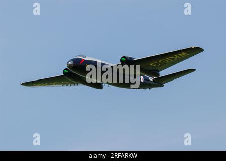 English Electric Canberra B2/6 Classic Jet plane WK163, G-BVWC, bei RAF Waddington, Großbritannien. 1957 erreichte sie den Weltrekord von 70.310 Metern Höhe Stockfoto