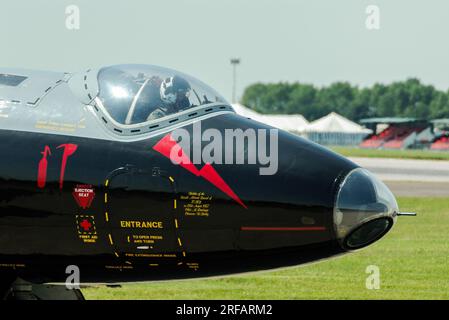 English Electric Canberra B2/6 Classic Jet plane WK163, G-BVWC, bei RAF Waddington, Großbritannien. 1957 erreichte sie den Weltrekord von 70.310 Metern Höhe Stockfoto