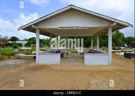 Öffentlicher Friedhof von Groningen, Bezirk Saramacca in Suriname Stockfoto