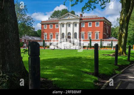 Das Warrington Rathaus. Die Halle wurde von James Gibbs entworfen und 1750 für Thomas Patten, Esq, erbaut. Sie ist auch als Bank Hall bekannt. Stockfoto