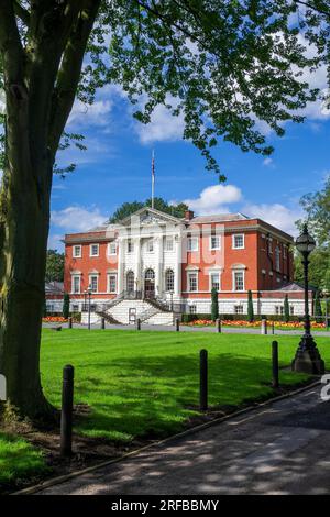 Das Warrington Rathaus. Die Halle wurde von James Gibbs entworfen und 1750 für Thomas Patten, Esq, erbaut. Sie ist auch als Bank Hall bekannt. Stockfoto