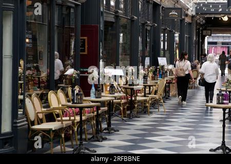 Barker Teestube in der High St Arcade in Cardiff Wales, Großbritannien Stockfoto