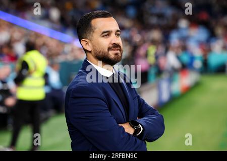 Sydney, Australien, 2. August 2023. Der Cheftrainer von Panama, Ignacio Quintana, schaut auf das Fußballspiel der Frauen-Weltmeisterschaft zwischen Panama und Frankreich im Allianz Stadium am 02. August 2023 in Sydney, Australien. Kredit: Damian Briggs/Speed Media/Alamy Live News Stockfoto