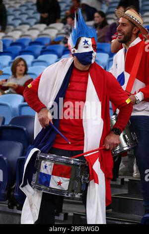 2. August 2023; Sydney Football Stadium, Sydney, NSW, Australien: FIFA Womens World Cup Gruppe F Fußball, Panama gegen Frankreich; Panama Supporter ist der Schlagzeuger für die Fans Stockfoto