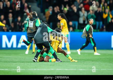 Melbourne, Victoria, Australien. 2. Aug. 2023. MELBOURNE, AUSTRALIEN - 02. AUGUST: Jamaikanische Spieler feiern das Zeichnen mit Brasilien und werden bei der FIFA Women's World Cup Australia & Neuseeland 2023 im Melbourne Rectangular Stadium am 02. August 2023 (Kreditbild: © Chris Putnam/ZUMA Press Wire) NUR REDAKTIONELLE VERWENDUNG! Nicht für den kommerziellen GEBRAUCH! Stockfoto