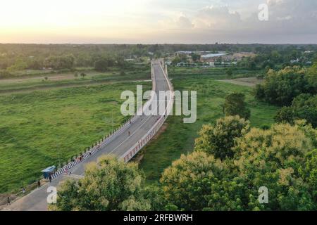 Khagrachhari, Bangladesch - 24. Juli 2023: Bangladesch-Indien-Freundschaftsbrücke, die Ramgarh-Saboom-Landhafen verbindet, der von der indischen Regierung in gebaut wurde Stockfoto