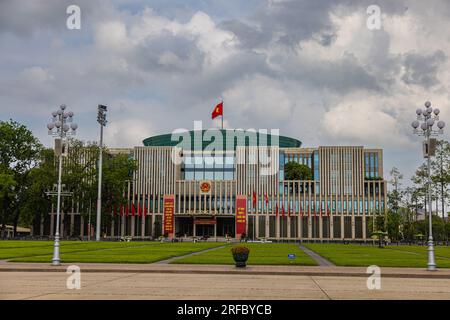 Hanoi, Vietnam - 28. Mai 2023: Aufbau der Nationalversammlung von Vietnam, die Verfassung von Vietnam erkennt die Versammlung als das höchste Organ an Stockfoto