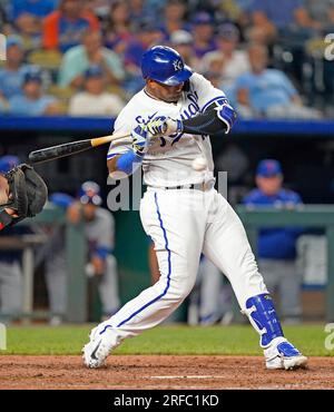 01. AUGUST 2023: Kansas City Royals Catcher Salvador Perez (13) spielt im Kauffman Stadium in Kansas City, Missouri. Jon Robichaud/CSM. Stockfoto